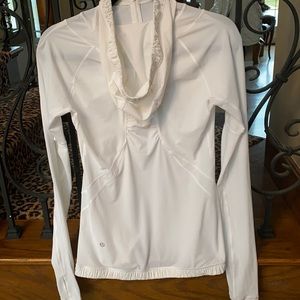 Lightweight Lululemon hooded top